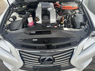 2014 Lexus IS300H - Thumbnail